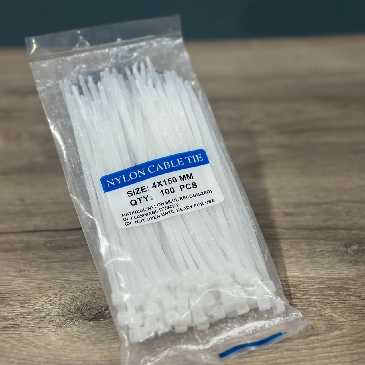 ATTACHE EN PLASTIQUE CABLE TIE LOCAL SIZE 4mm X 150mm NOIR 100PCS